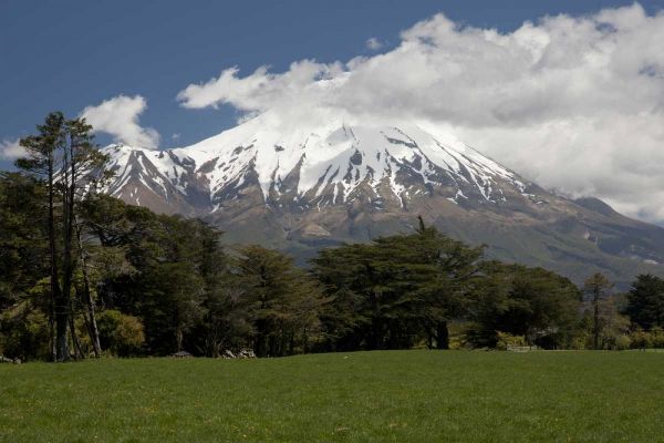 New Zealand, North Island Volcanic Mt Taranaki